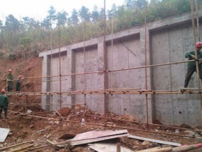 湖南金石基礎(chǔ)工程有限公司,旋挖樁施工,預(yù)應(yīng)力管樁施工,人工挖孔樁施工,沖孔樁施工,長螺旋灌注樁施工,基坑支護工程施工,錨桿錨索施工,冠梁、腰梁施工,地基強夯處理工程,廠房及道路地基強夯處理工程,高速公路地基強夯加固處理,物流園港口地坪地基強夯工程,各種綜合市場（3—6房）房屋建筑地基基礎(chǔ)處理,鐵路（含高鐵）路基加固工程,機場跑道地基加固處理工程